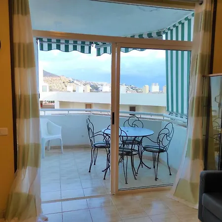 アパート Sunny Holidays, Fast Wi-fi, Parking, Terrace *