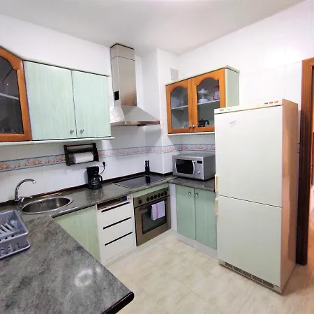 Sunny Holidays, Fast Wi-fi, Parking, Terrace * Costa Adeje (Tenerife)