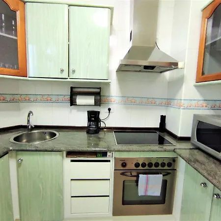 Sunny Holidays, Fast Wi-fi, Parking, Terrace Apartmán *