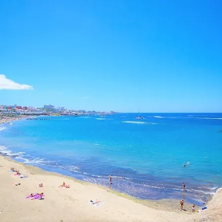 Sunny Holidays, Fast Wi-fi, Parking, Terrace *